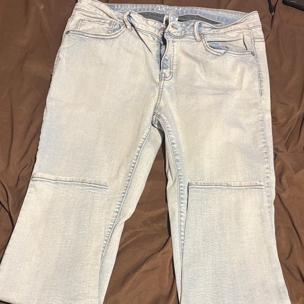 Stylish Light Wash Women's Skinny Jeans